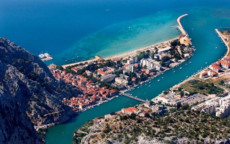 Villa Omiš Eksteriør bilde