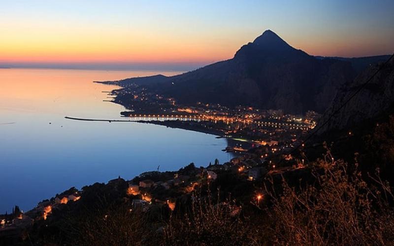 Villa Omiš Eksteriør bilde